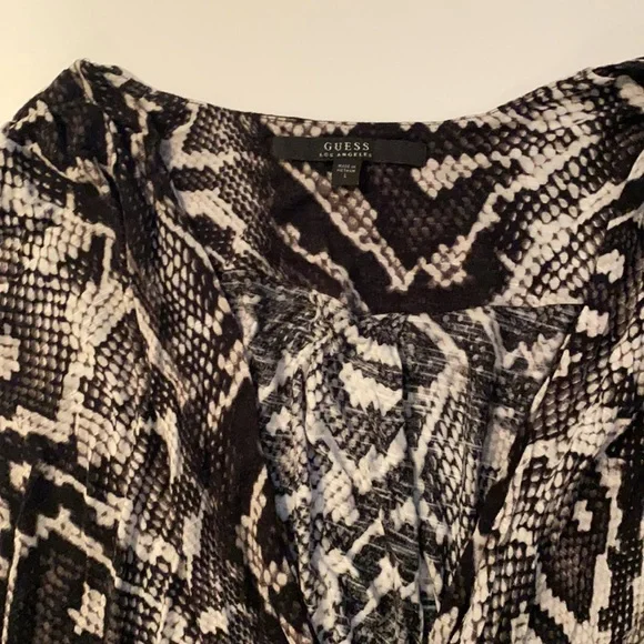 GUESS PRINT TOP SIZE L - Picture 2 of 2